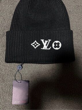 LV KNIT BEANIE